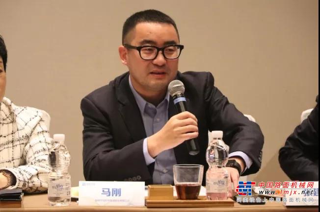 盈峰环境董事长兼总裁马刚进行总结发言