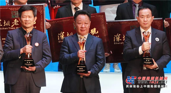 凌宇：深商全球大会颁奖 麦伯良获评“2018影响中国的深商领袖”