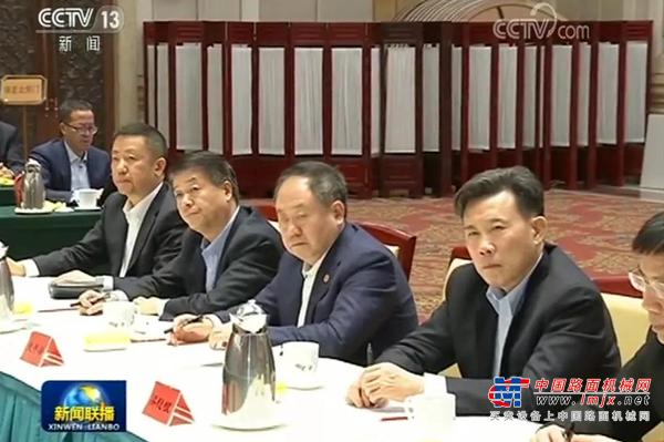 三一：全国工商联副主席梁稳根参加民营企业家迎春座谈会