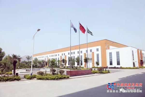 “坚守初心·荣耀同行”：2019达刚路机代理商/经销商培训交流会圆满召开