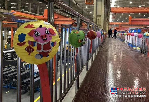 徐工：闹元宵，起重机第一品牌制造大咖居然这样玩
