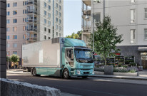 沃爾沃卡車正式向客戶交付首批純電動卡車