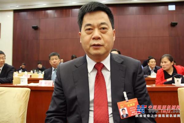[两会]刘汉如：新能源重卡在港口地区发展潜力大