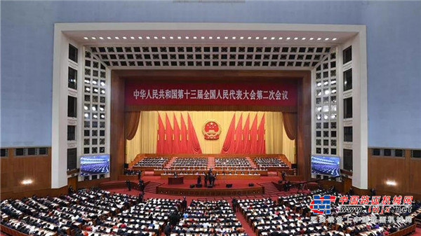 两会进行时丨政府报告振人心，激荡三一奋斗新征程