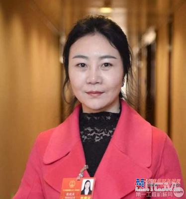 【两会】全国人大代表 山河智能张晓庆：制造业要精准对接需求