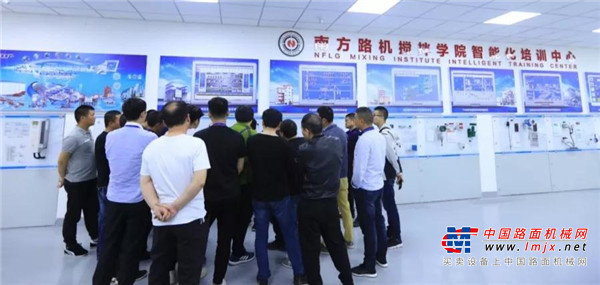 第四届中国预拌砂浆行业科技培训周在南方路机搅拌学院圆满落幕