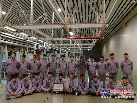 华菱星马：一支年轻的学习型团队——记集团公司先进班组发动机分公司总装车间内装线