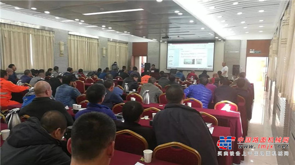 易山：维保技术共成长|北京市政路桥养护集团机手培训