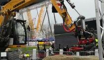 德国bauma 2019现场：大开眼界，挖掘机更换不同属具视频