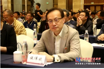 英达：中国公路学会养管分会第三届理事大会召开，施伟斌连任副理事长