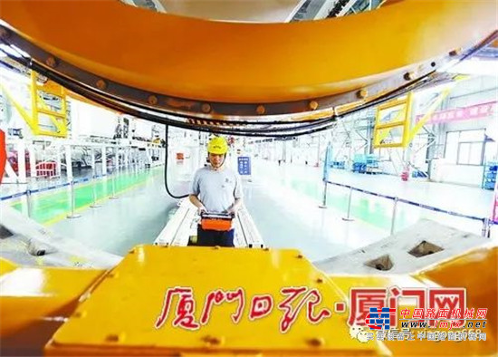 厦工中铁自行研制的福建省首台双模盾构机正式交付使用