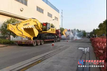 力士德电动挖掘机再次批量发往浙江 助力杭州经济大发展