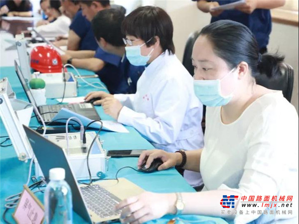徐工消防为职工送清凉送健康