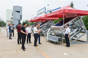 来自海阳市的用户观摩方圆集团2019年新产品展示会产品样机