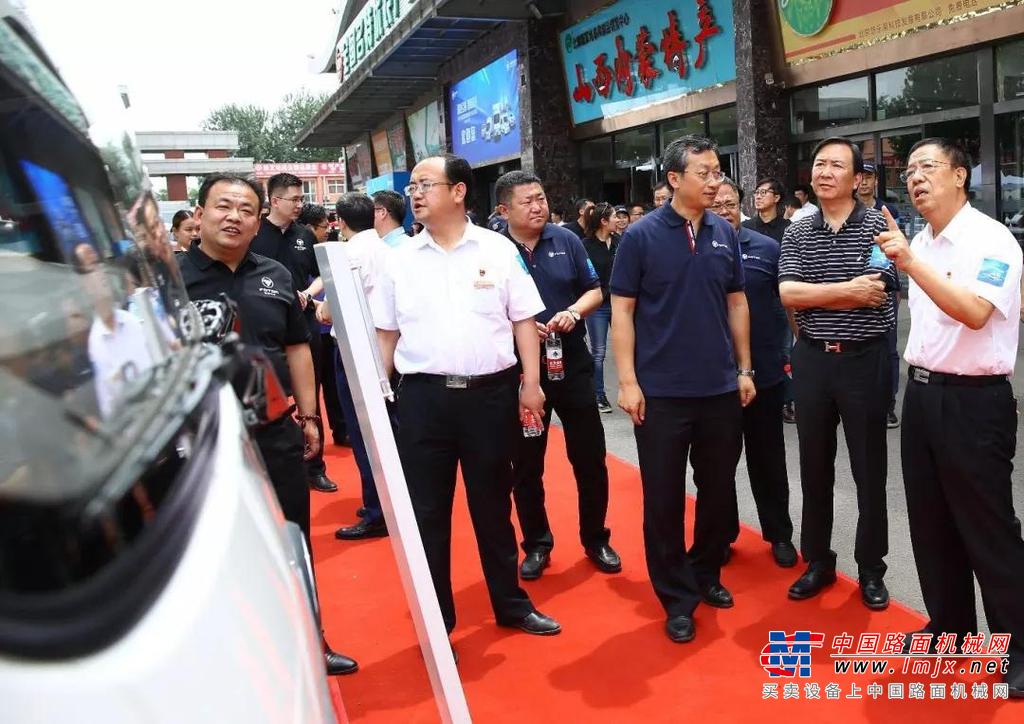 助力蓝天保卫战，福田智蓝新能源北京巡展在新发地开启