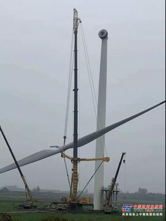 徐工：“风电大佬”QAY1200A无惧百米高空，展翅云端超霸气