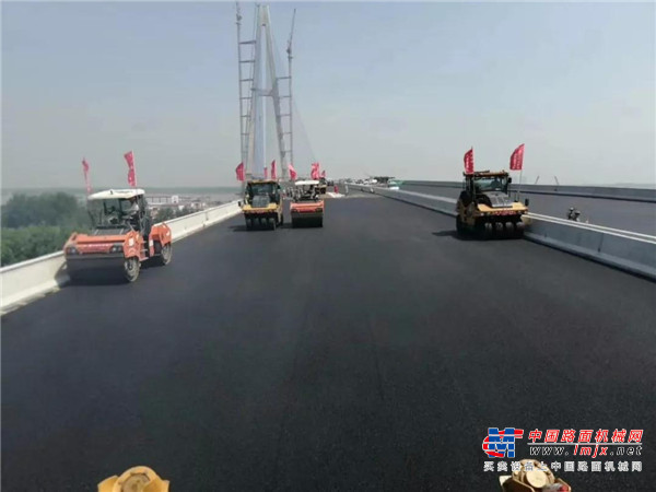 中大：祝贺京哈高速长余改扩建四工区18.75m宽主线竣工
