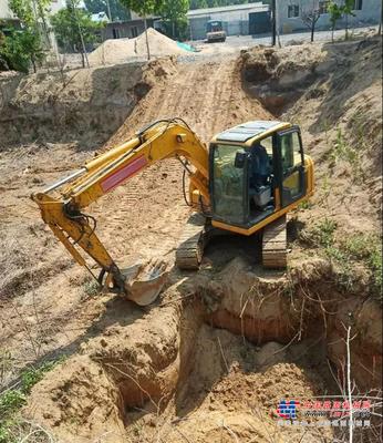 从“试驾”开始 有缘山推挖掘机