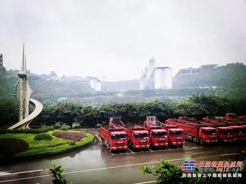 重庆小南海水泥厂，华菱星马护航的桃源式工厂