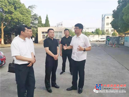 海阳市委书记刘宏涛到方圆集团上海建设机械有限公司调研