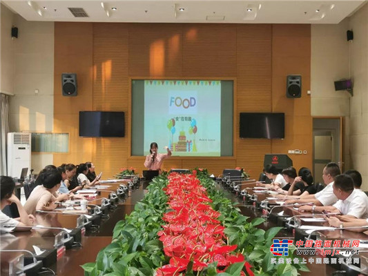 三一：大厨、司机纷纷讲英语，我们还有什么理由不努力