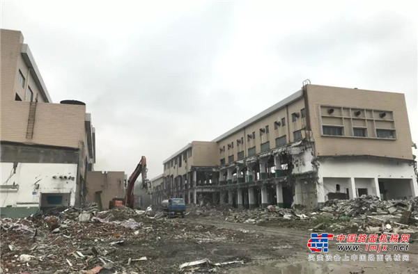 建筑垃圾资源化利器 南方路机移动破碎筛分设备应用于杭州