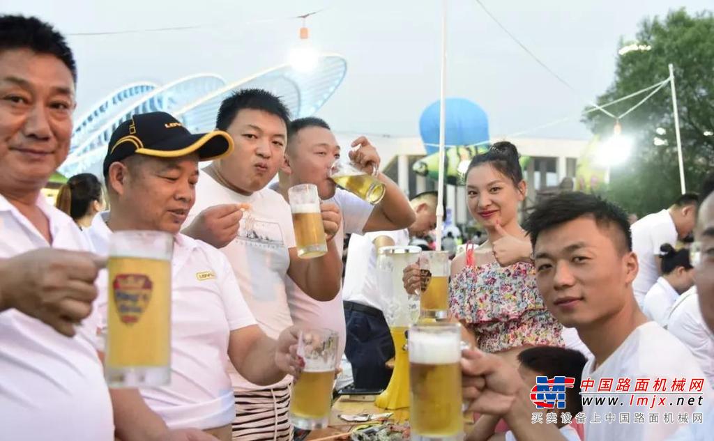 【啤酒节倒计时3天】中国“智”造 让世界与“沃”交杯