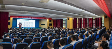确保实现跨越式增长，山河智能半年度经营工作会议隆重召开