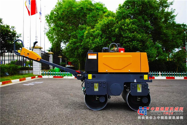 【XMR800轻型压路机】深度帖！看这里，让选择不再困难！