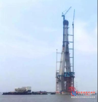 山推建友助力国内最高世界跨度最大—沪通长江大桥