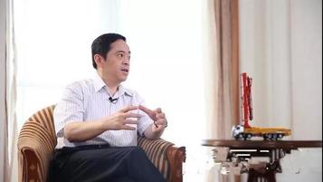 向文波：企业自信成就世界品牌，我对中国经济很有信心