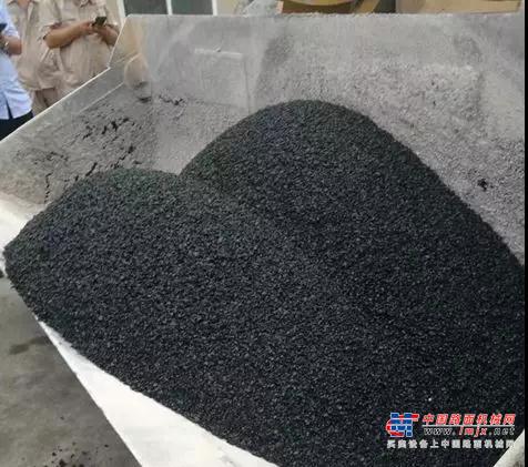 设备一响！黄金万两！徐工环保型沥青站助力东北大地建设！