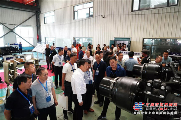 新起点 新动力 | 柳工宽体自卸车第400台下线暨客户开放日活动