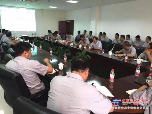 集团公司召开二季度安全环保专题会议暨 “安全生产月”活动总结会议