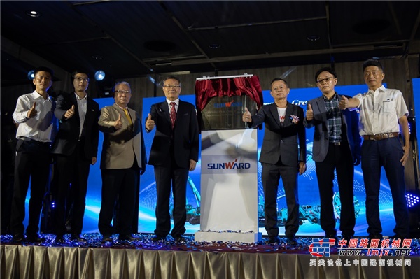 山河智能泰国公司开业！泰国民歌天后倾情献唱！