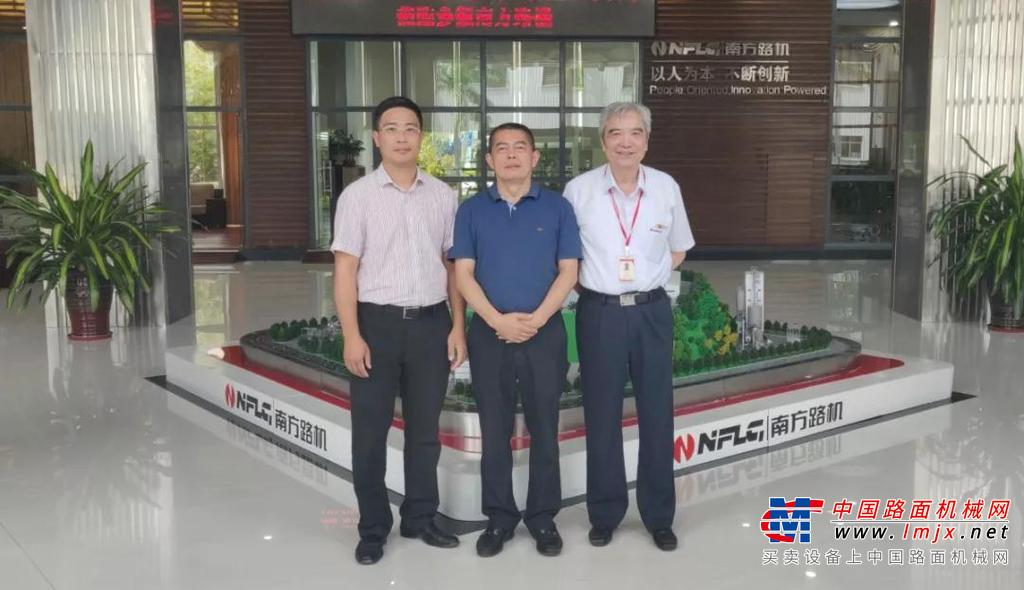 广东省惠州市住房和城乡建设局总建筑师谢伟艺一行莅临南方路机