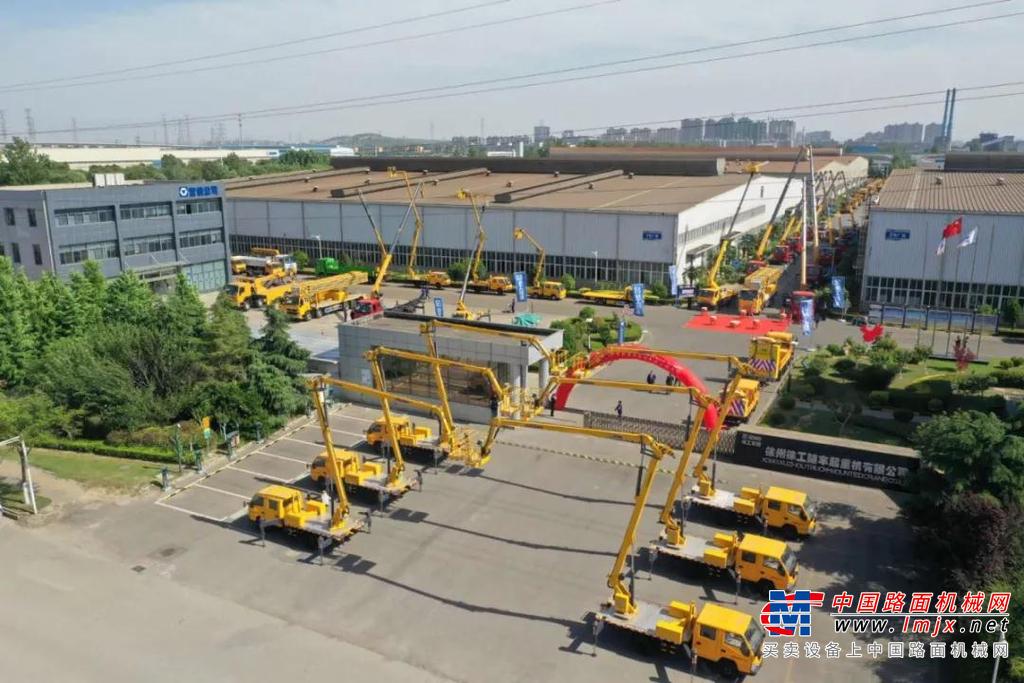 行业展会 | 徐工专用车成套化解决方案“照亮”智慧城市！
