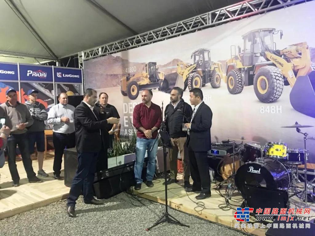 柳工产品震撼亮相巴西南里奥格兰德州EXPOINTER农业及工程展