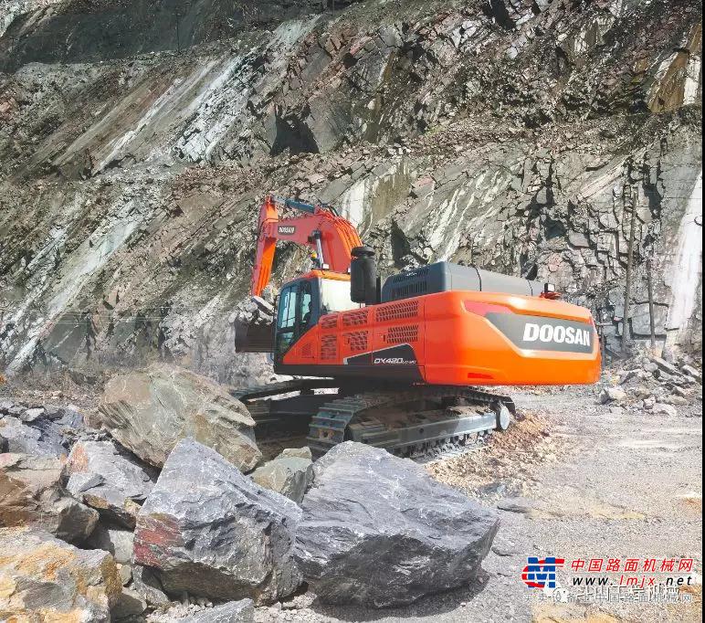奋斗的路上，斗山始终与你携手共进