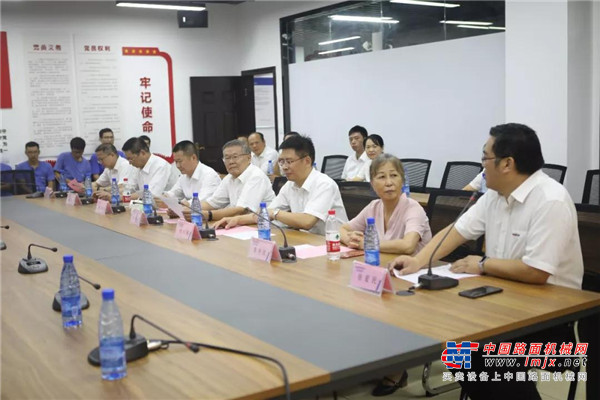 员工子女金榜题名 山河家园发放奖励