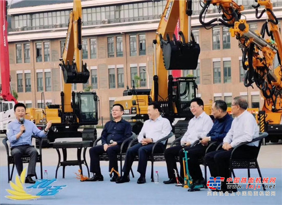  梁稳根携三一设备再登央视，《对话》机械湘军领军人物！
