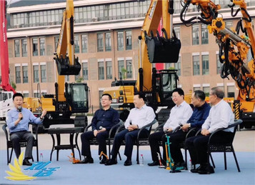  梁稳根携三一设备再登央视，《对话》机械湘军领军人物！