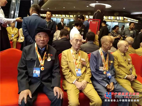 赫赫荣光，细数徐工精彩亮相国庆阅兵的动人时刻！