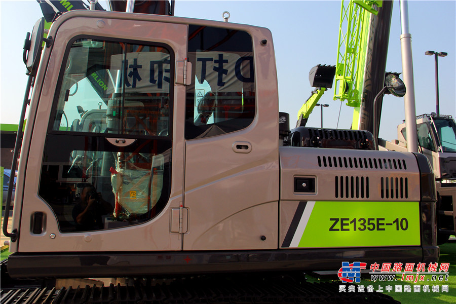 高效可靠，传承经典 中联重科E-10系列新品之ZE135E-10挖掘机