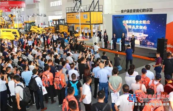 产品驱动转型，山推全系列产品缘何备受青睐