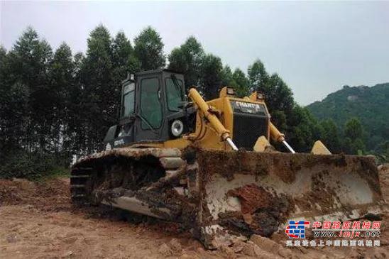 无坚不摧的山推SD16推土机