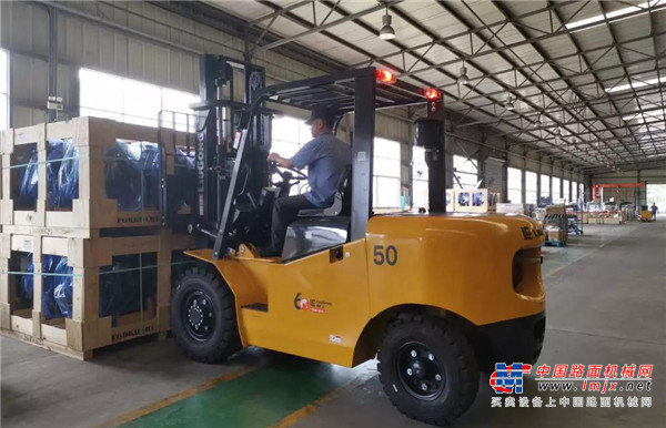 高效为王 | 柳工叉车CPCD45\50电控换挡新品升级上市
