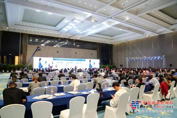 山推连续5次荣获国家级中国工业首台（套）重大技术装备示范项目大奖