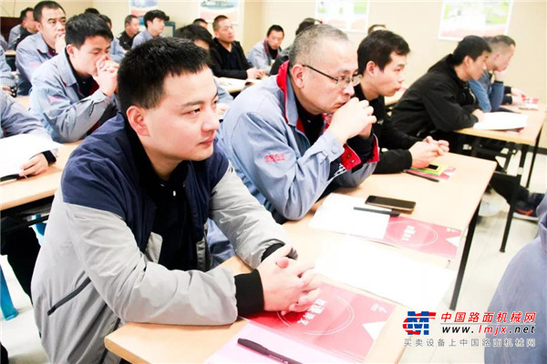 西筑公司组织班组长管理技能提升专题培训