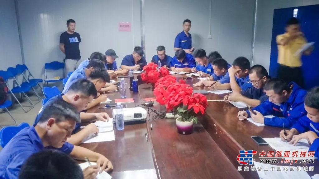 徐工：打铁还需自身硬 | 金牌服务再强化